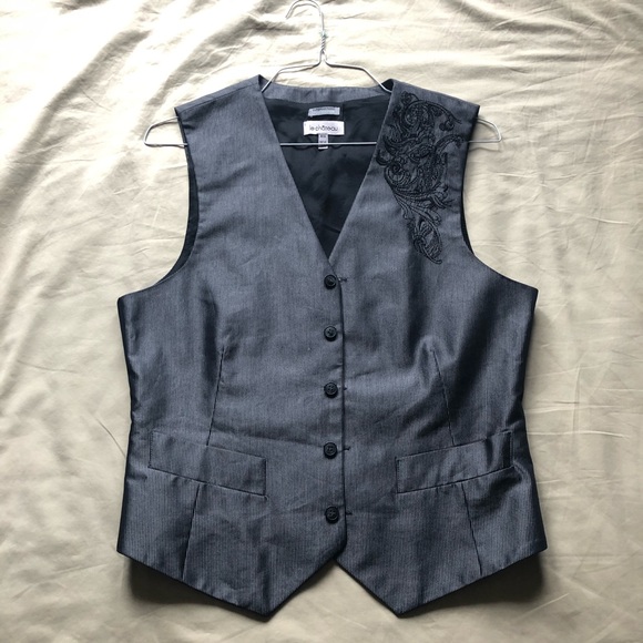 Le Chateau Vest - Picture 1 of 3